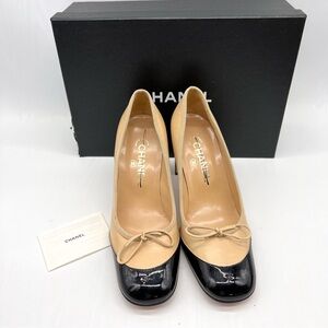 Chanel Vintage 2003 Pumps - Neutrals Pumps,